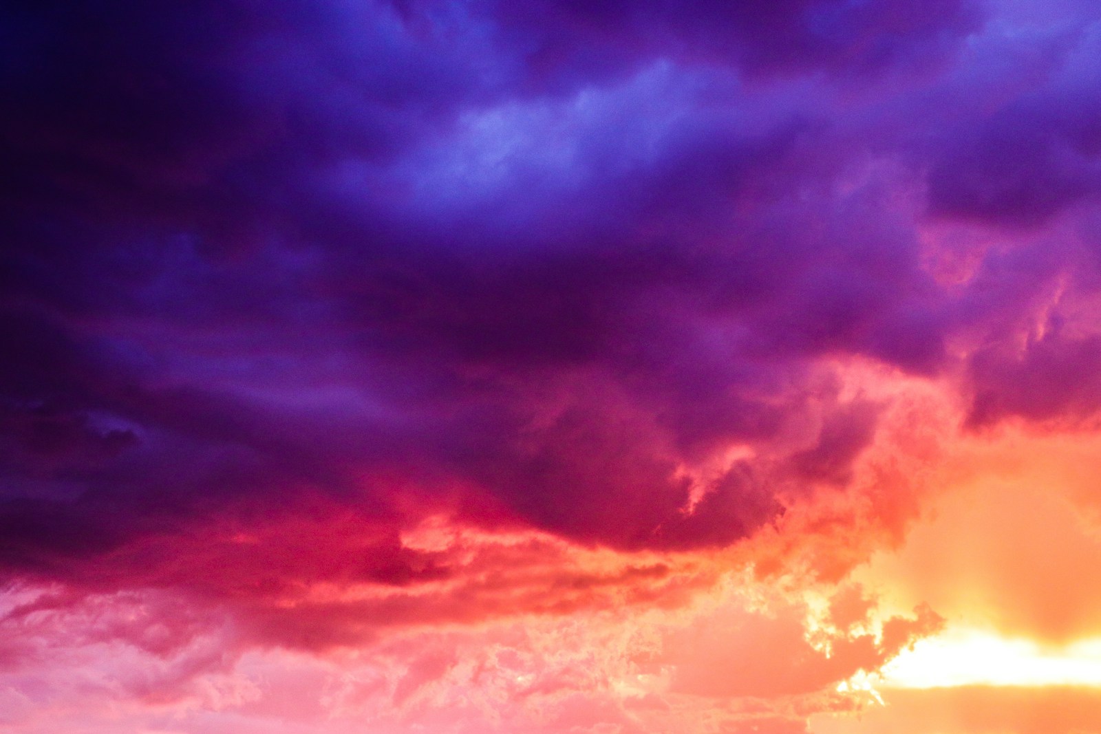 Unchained Colours